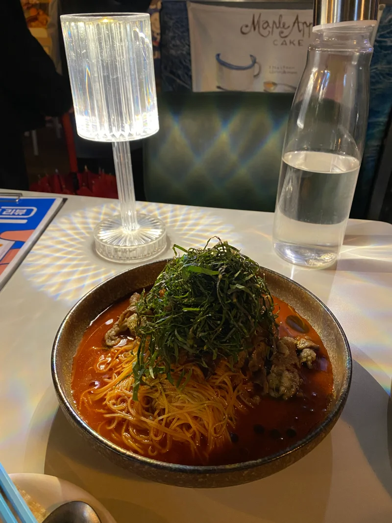 차돌 골뱅이 비빔면