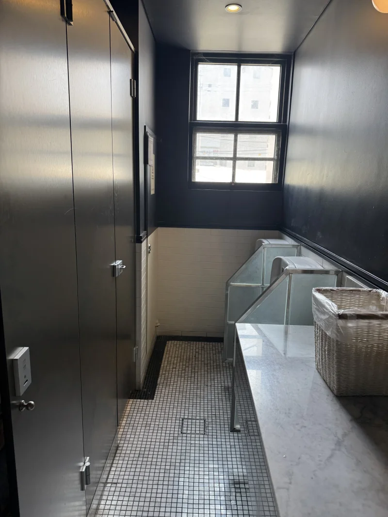 화장실 내부 디테일