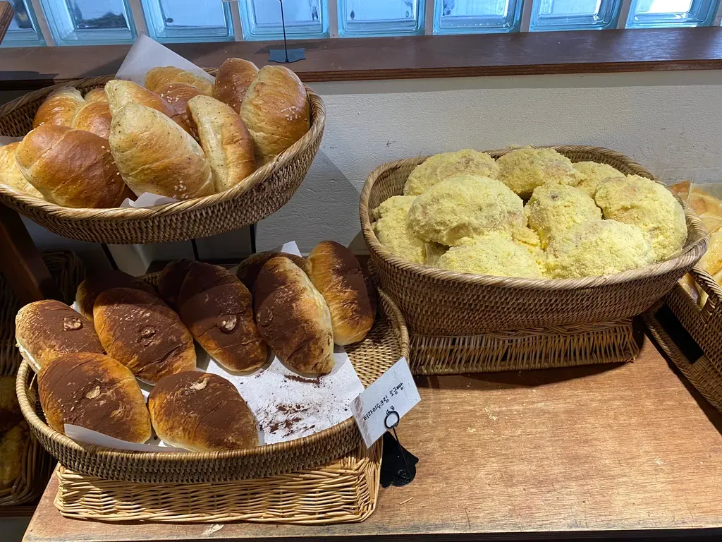 티라미수 크림 소금빵