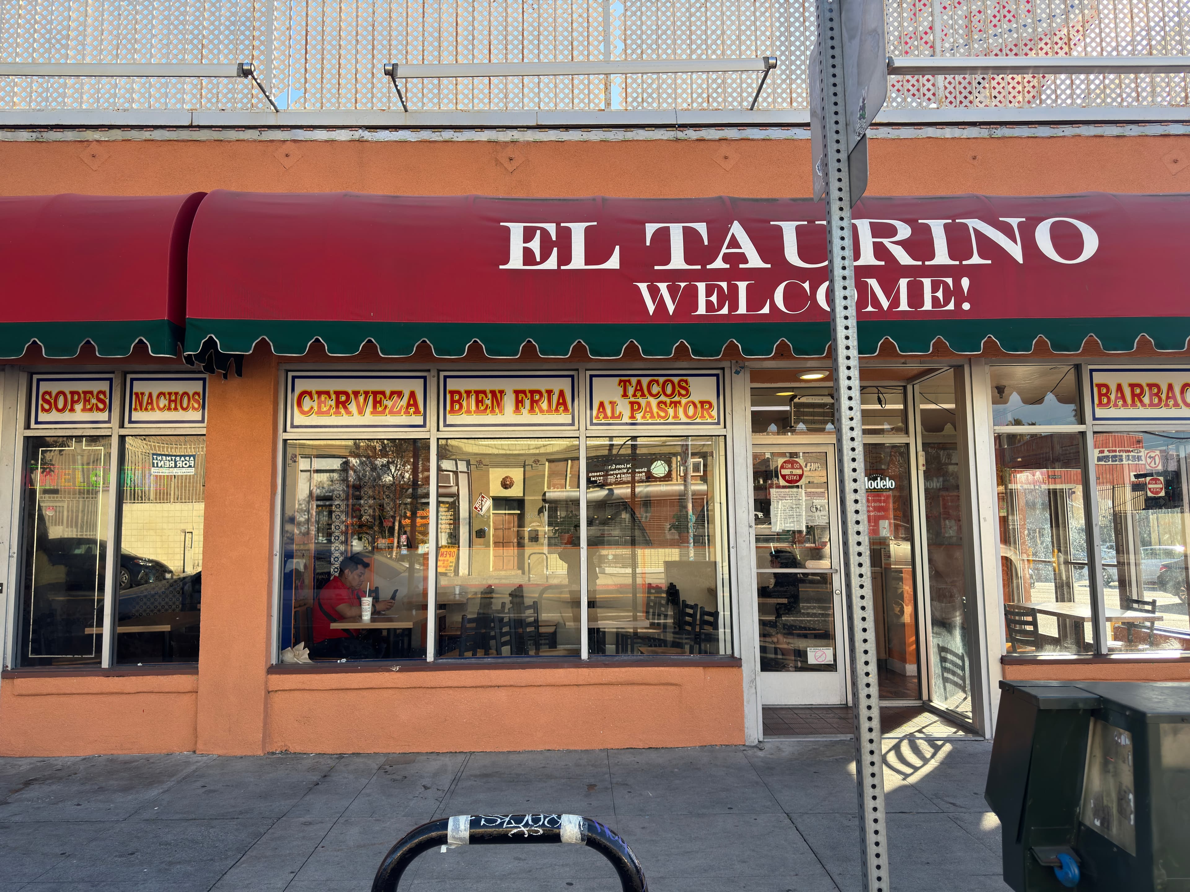 El Taurino: LA 한인타운 근처에서 즐기는 진짜 멕시칸 소울푸드